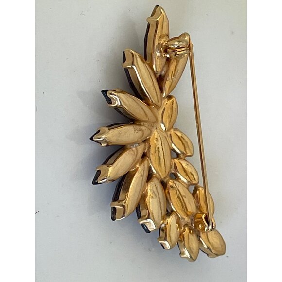 Vintage 1960s Garnet Red Rhinestone Navette Fan Shap4e - Picture 4 of 6